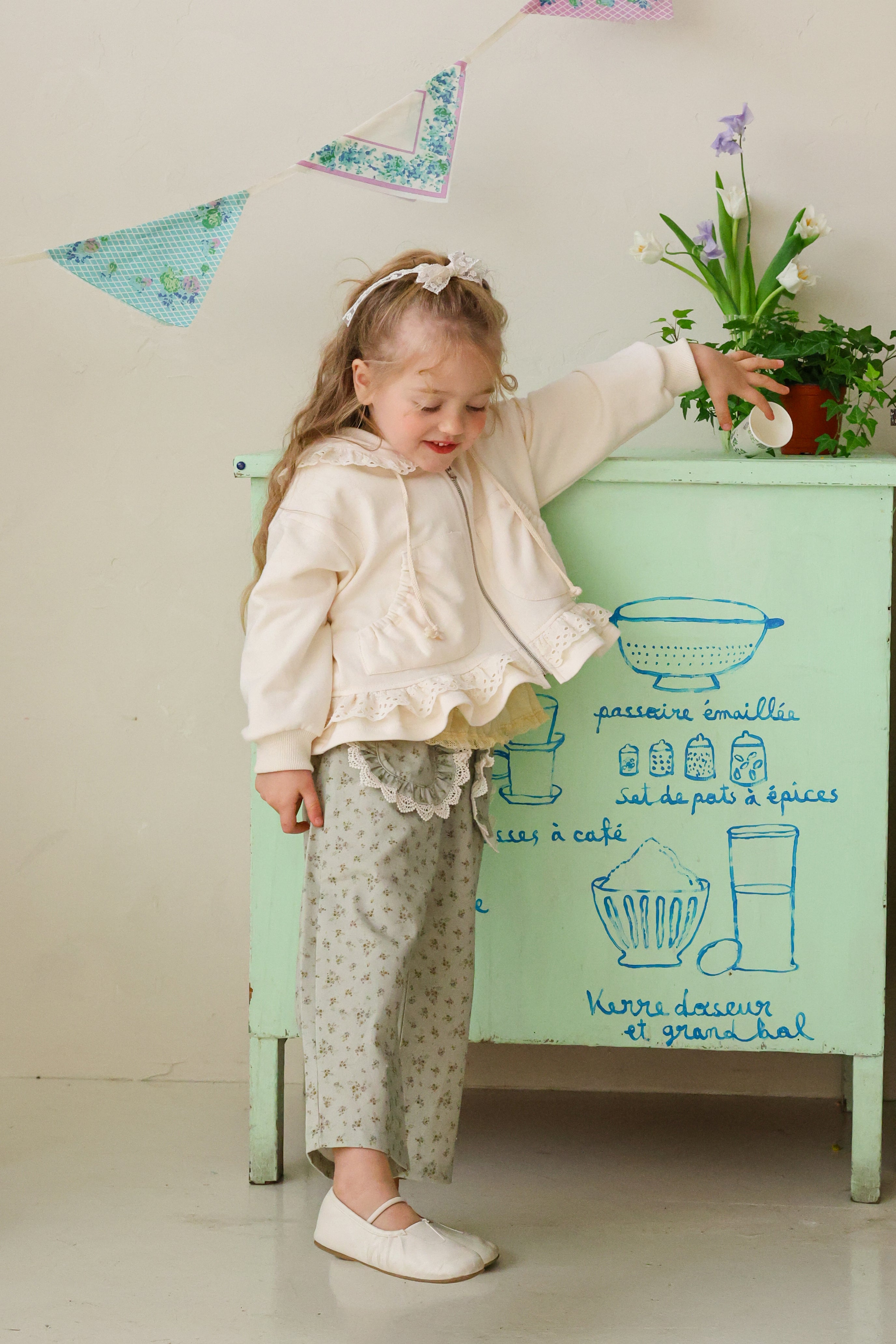 Yogurt Zip-Up Hoodie Cream