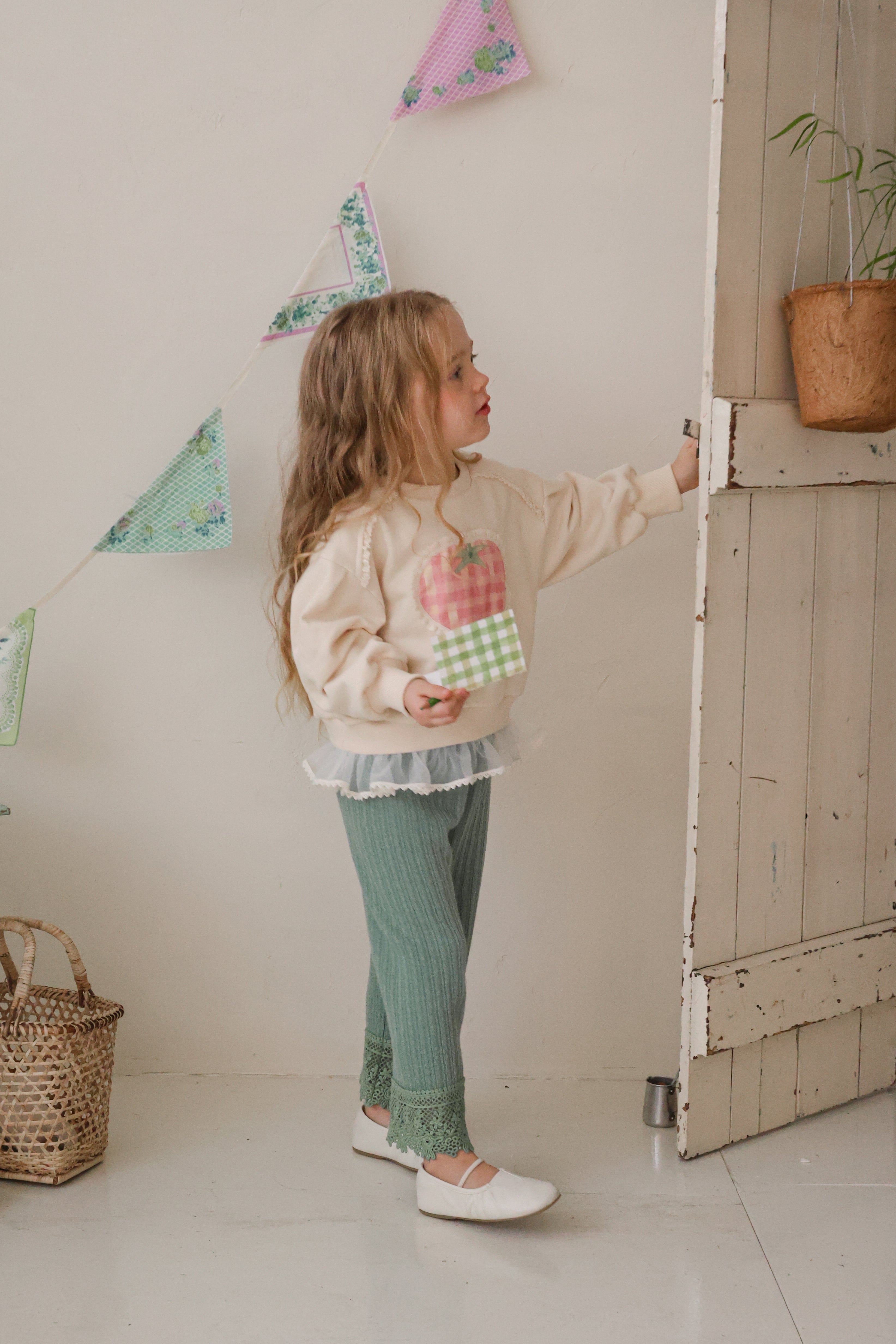 Tomato Sweatshirt Cream