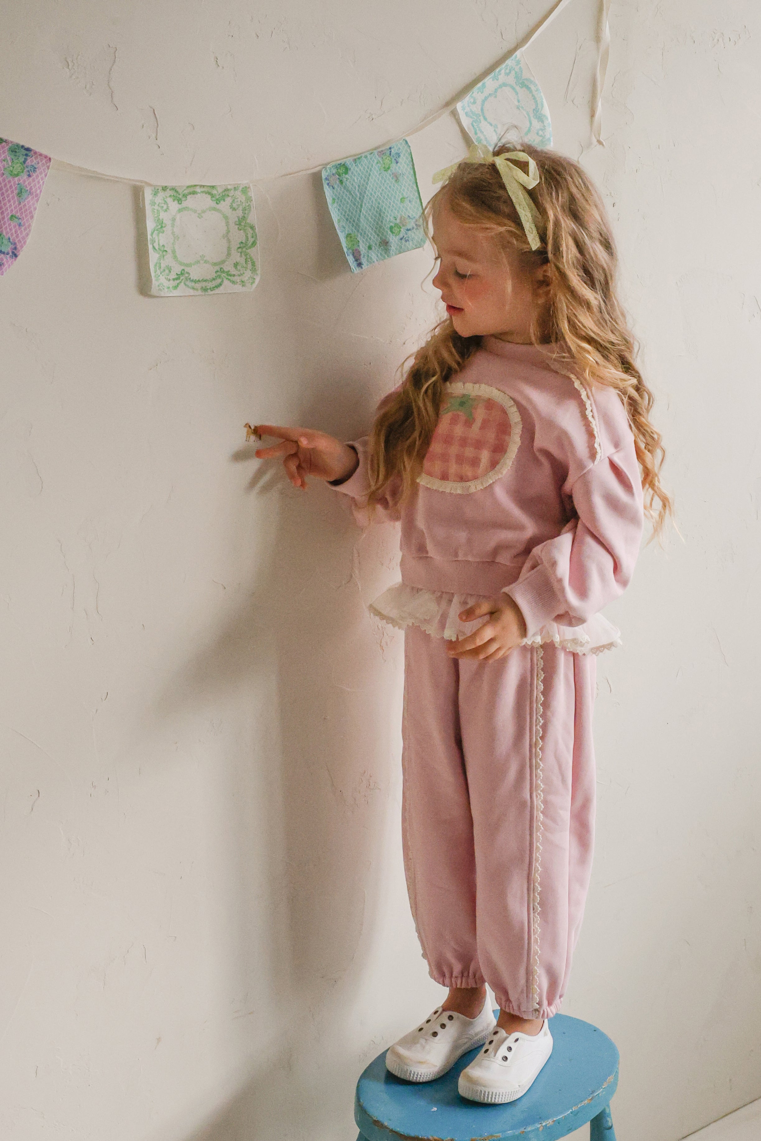 Tomato Sweatshirt Pink