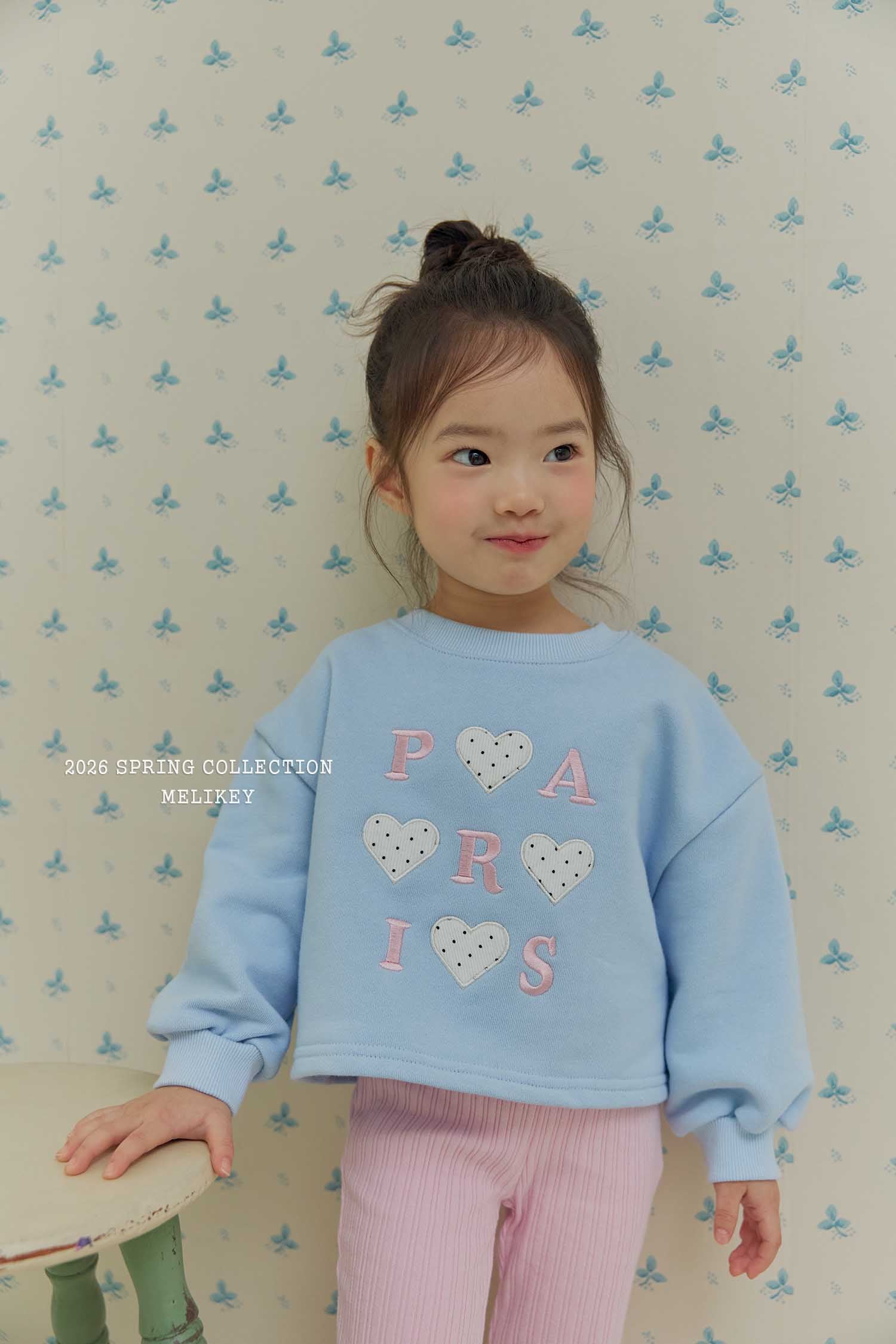 Paris Heart Sweatshirt Sky Blue