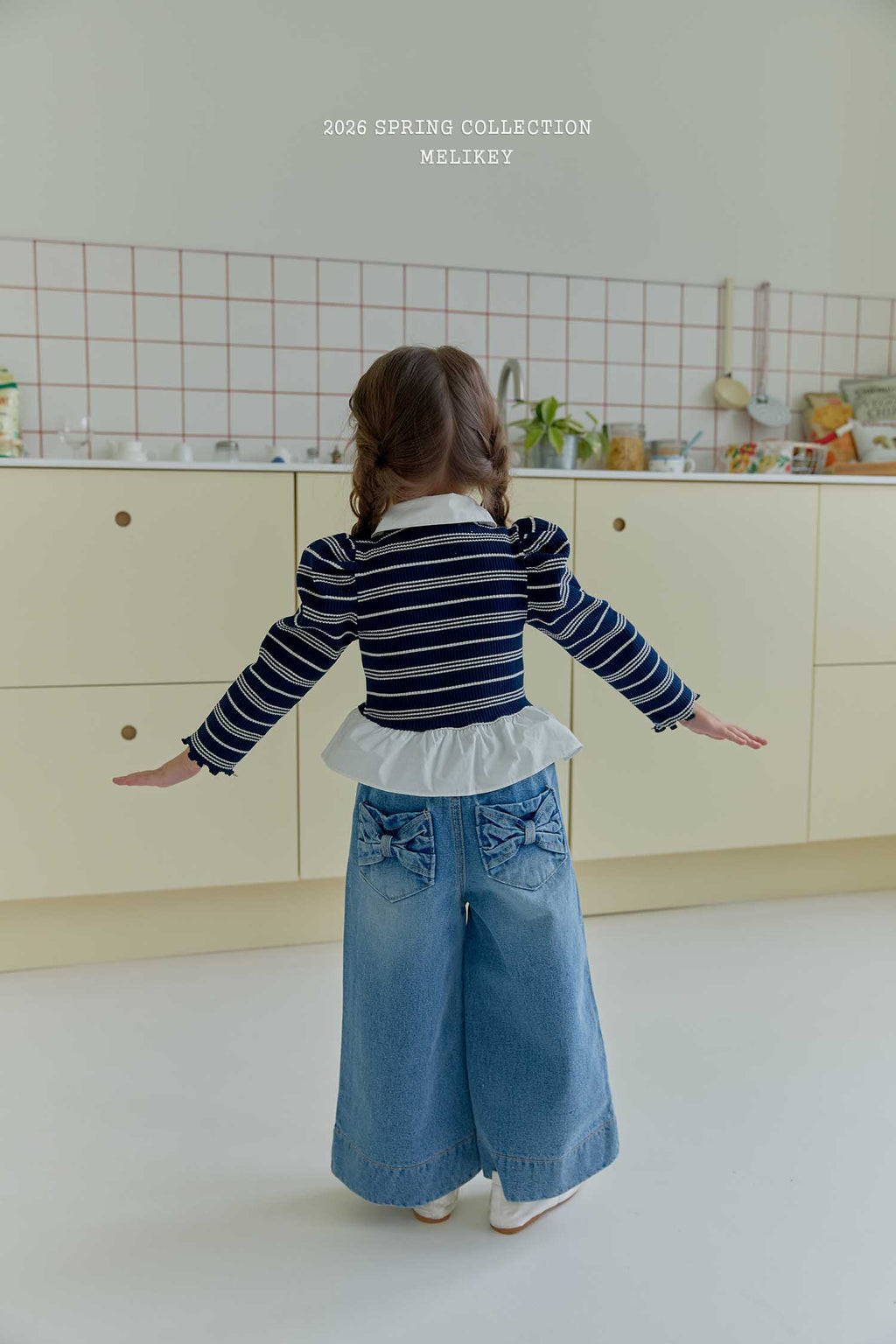 Diagonal Frill Collar Top Navy